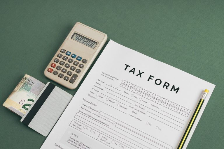 Read more about the article Top Tax Strategies for Small Businesses to Maximise Savings and Minimise Obligations