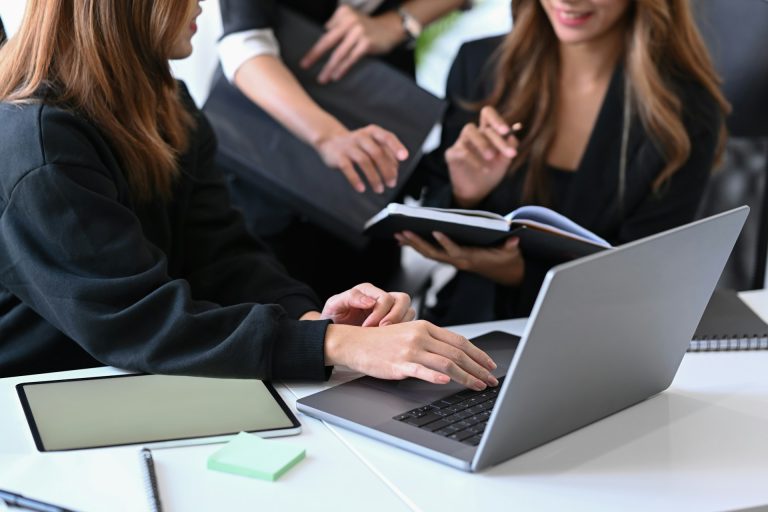 Read more about the article Why QuickBooks Might Be the Best Choice for Your Business