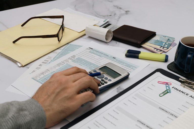 Read more about the article Organising Your Business Records for Tax Time Efficiency