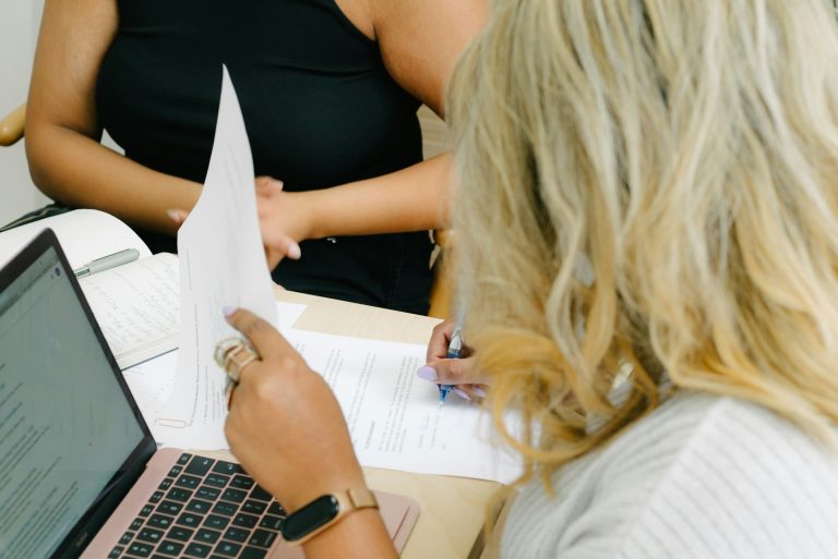 Read more about the article Ways Tax Returns on the Sunshine Coast Differ Mid-Year